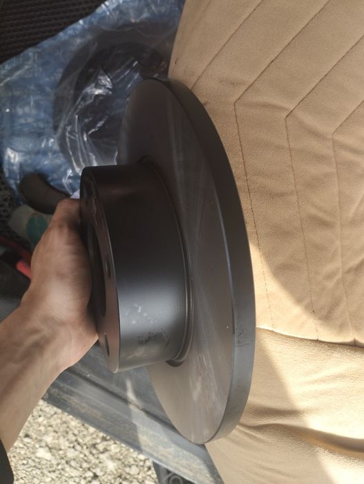 Передние тормозные диски