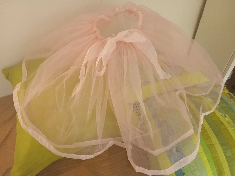 тюлена поличка в бледорозово