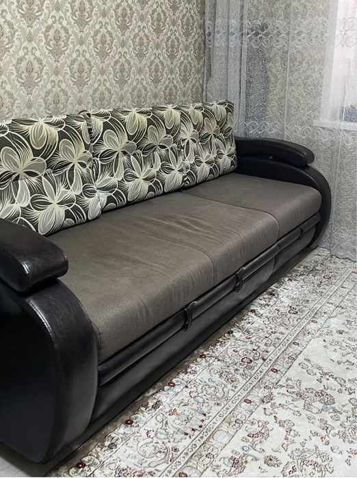 Продам диван.