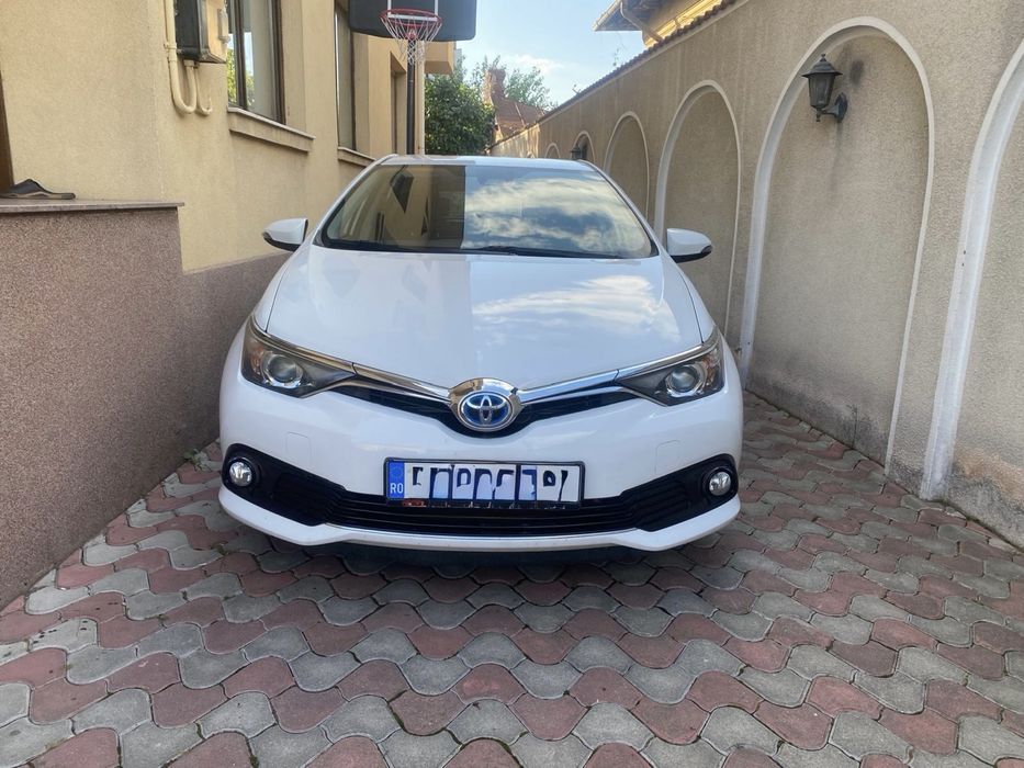 TOYOTA Auris