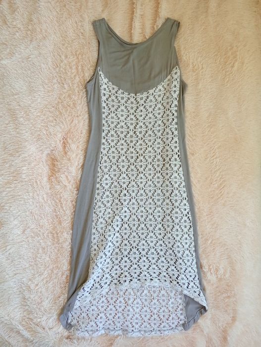 Платье летнее бежевое .