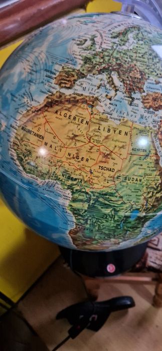 Vând glob pământesc cu bec tip didactic
