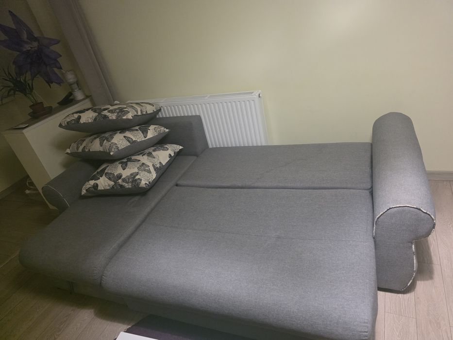 vand canapea extensibila