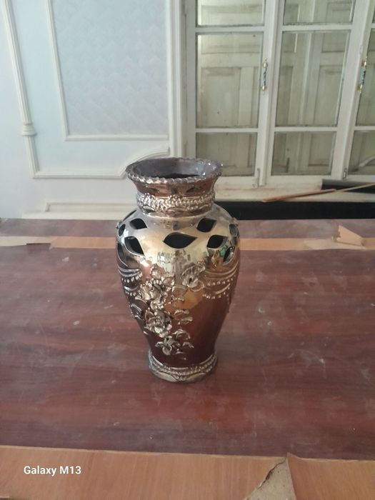 Продаётся ваза для гостиной