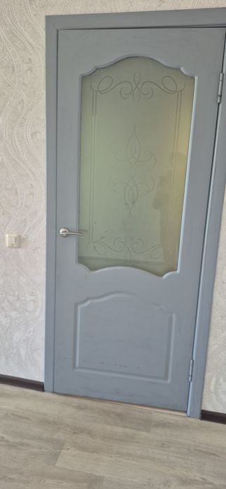 Продам двери б/у межкомнатные