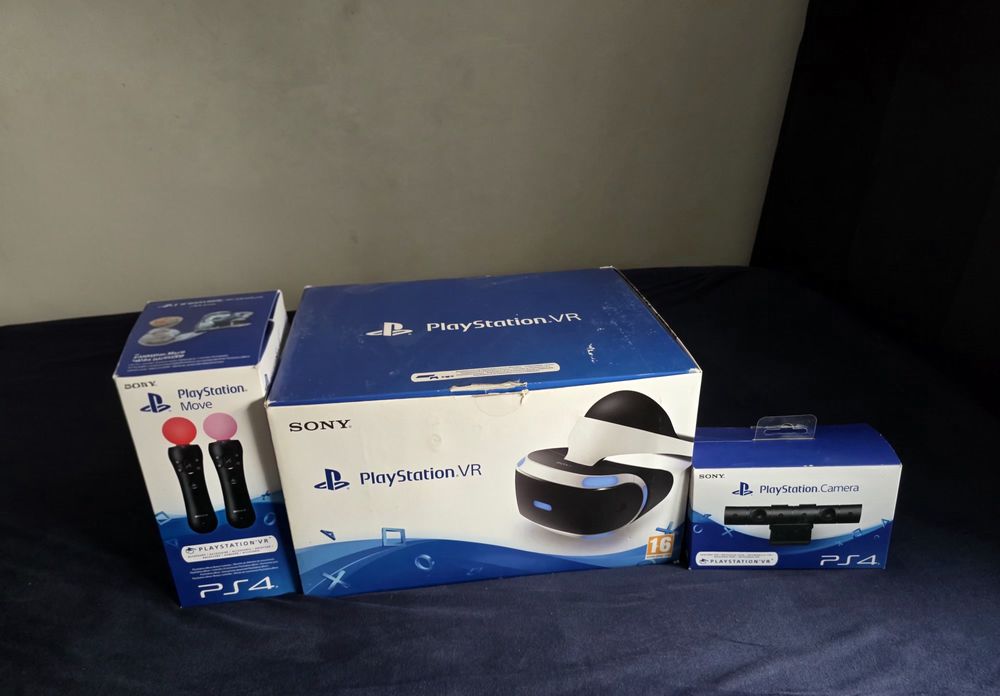 Ps vr cu cameră, move controllers și 2 jocuri gratis!