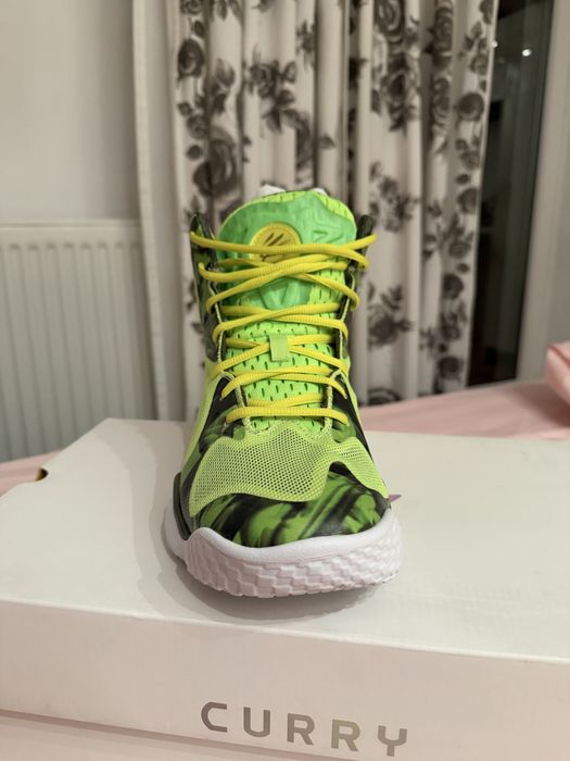 adidasi under armour curry spawn flotro