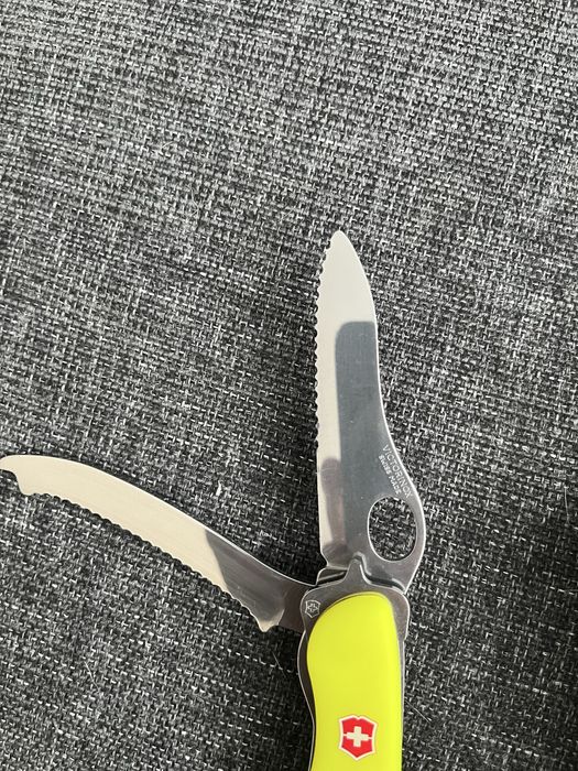 Швейцарски Джобен Нож Victorinox Rescue Tool