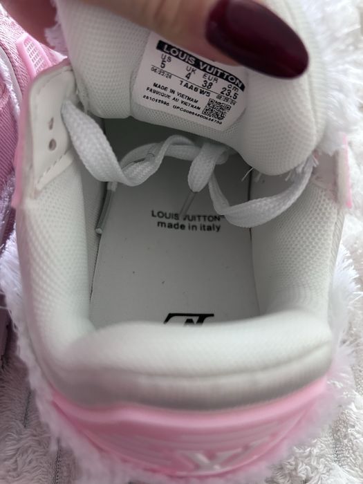 Adidasi Louis Vuitton dama