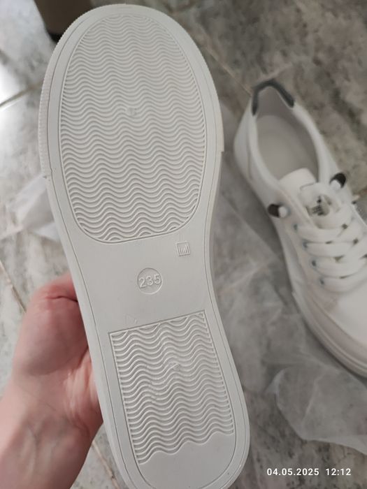 Продам кроссовки премиум класса