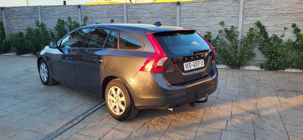 Volvo V60 Cutie automata 2.0 Diesel