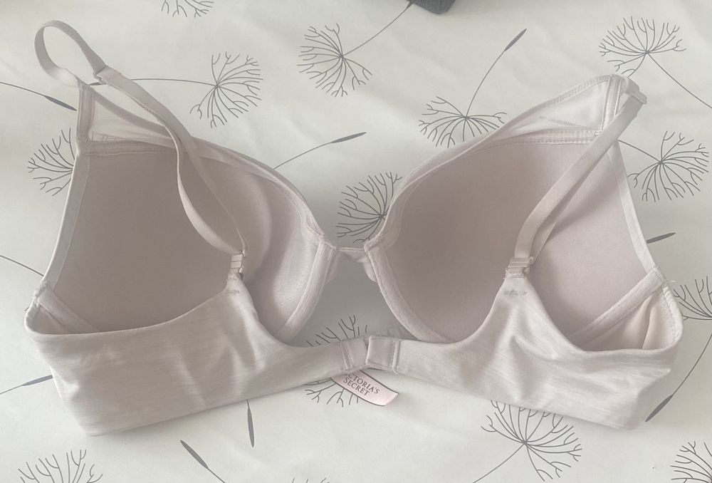 Sutien Victoria’s Secret adus din USA