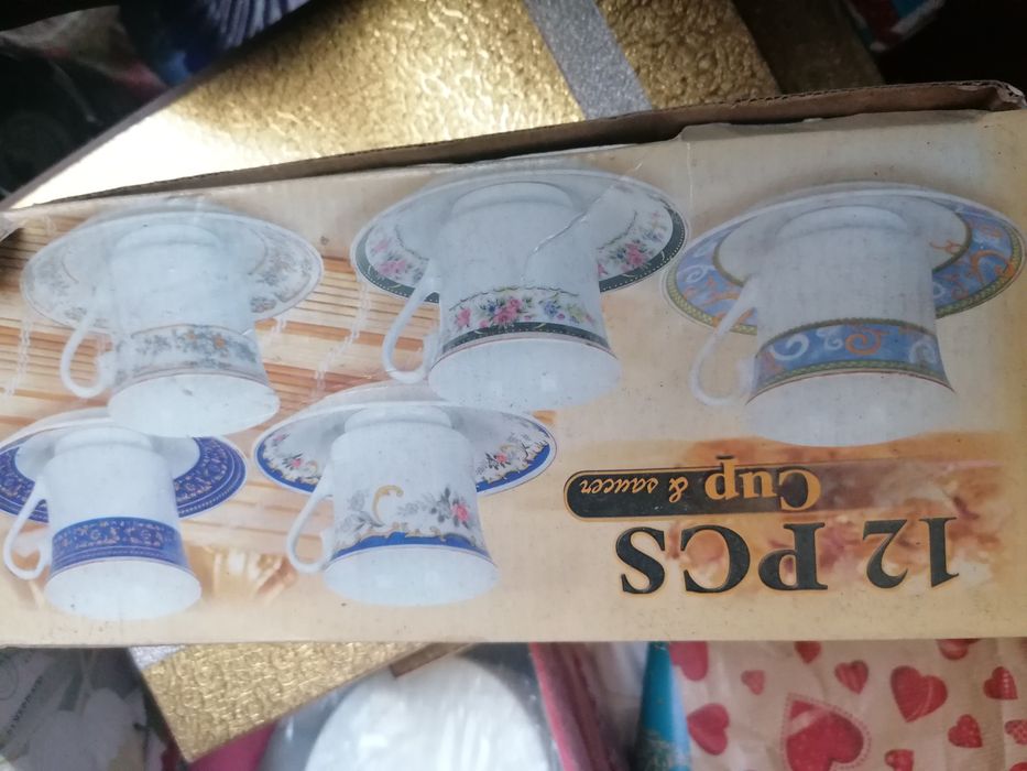 Чаши чисто нови с кутии