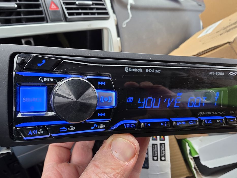 Продавам Alpine ute-200bt