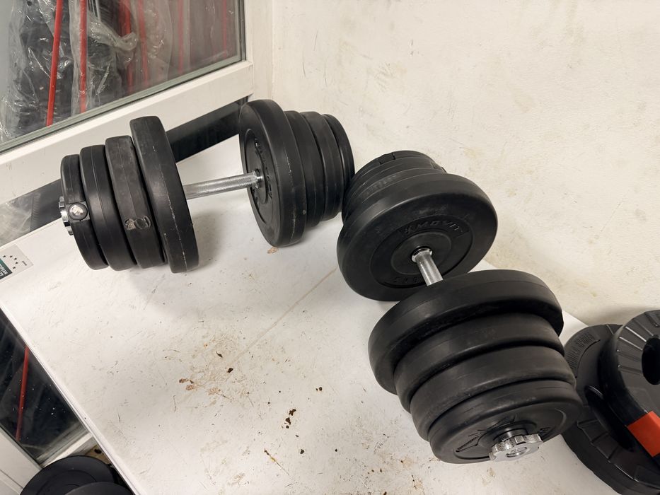 Gantere Reglabile noi set 50 kg. 2x25 kg=50 kg pret 370 lei