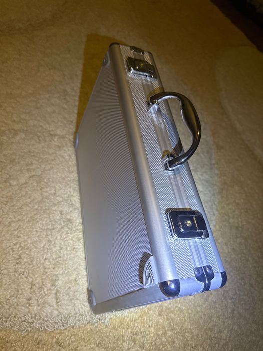 ОБМЕН - для часов чемодан хранение перевозка