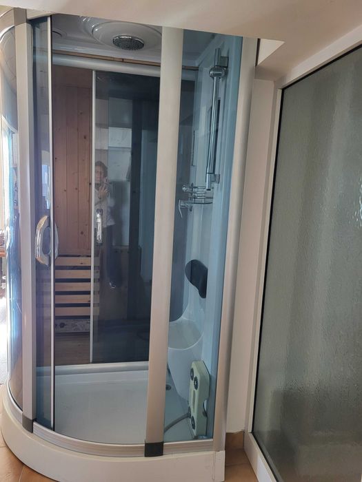 Душ кабина със сауна