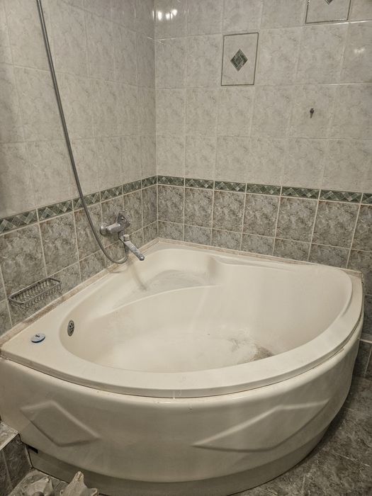 Продам ванну,раковину,унитаз