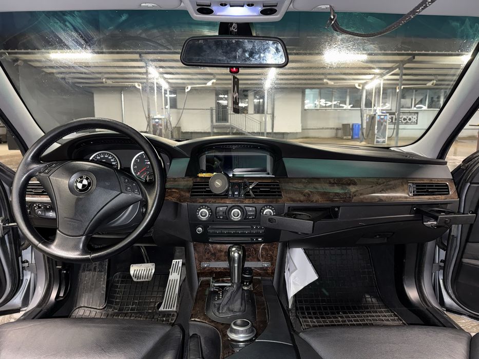 БМВ Е60 530i с газ