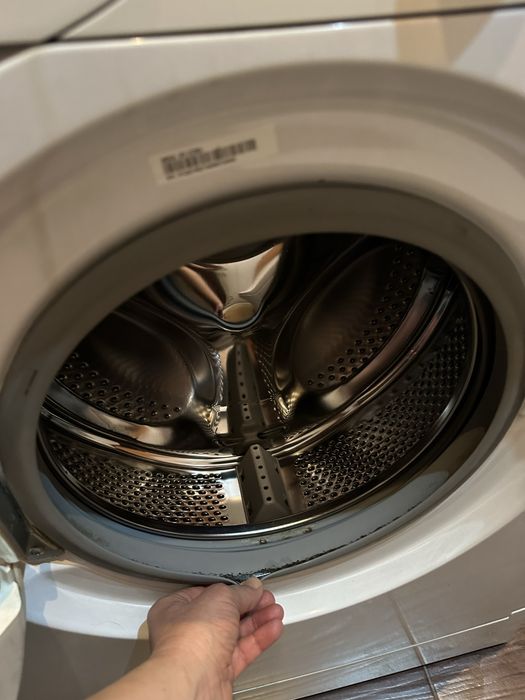 Стиральная машина Indesit   WIUL 83 бу