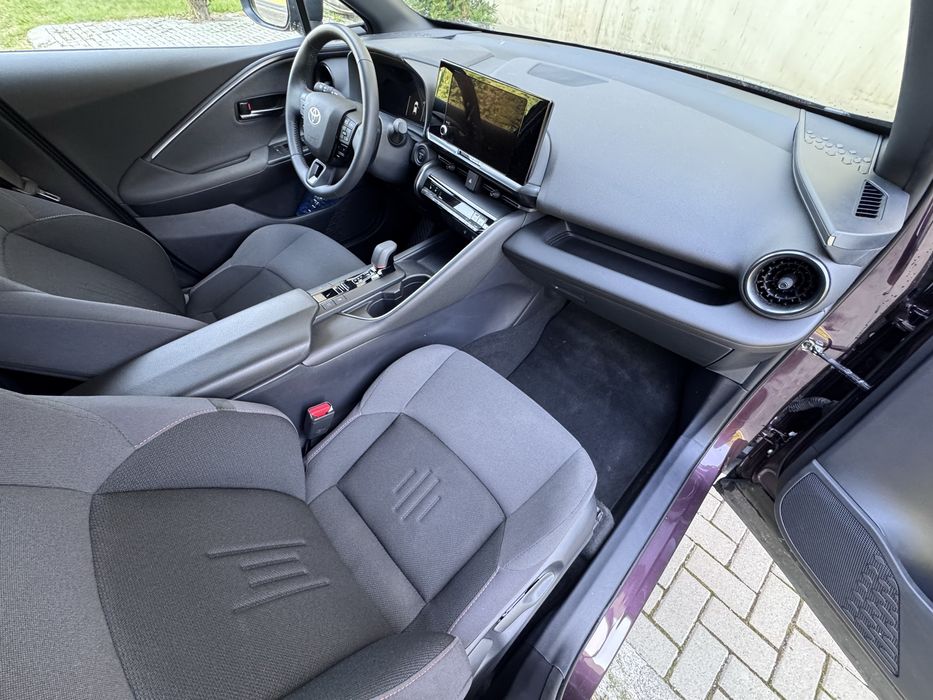 Toyota CHR 1.8 Hybrid 2024 usor avariat