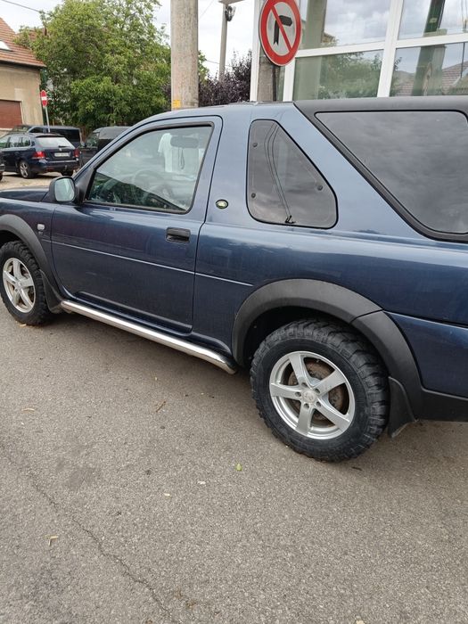 Vând Land Rover  anul 2005