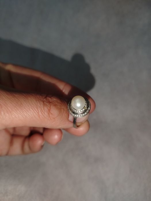 Kumush abuchalni uzuklar sotiladi