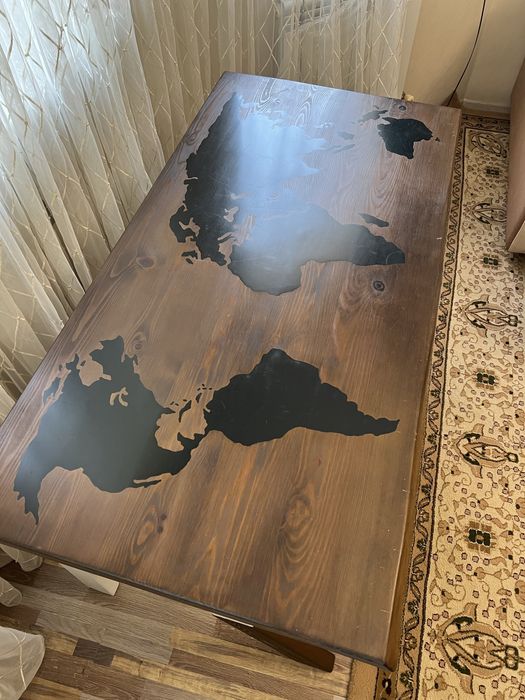 Стол в кабинет или офис