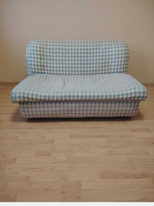 Разтегателен диван