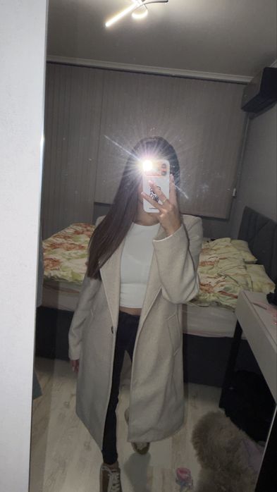 Пролетно палто Stradivarius