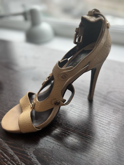 Босоножки basconi 37 размер