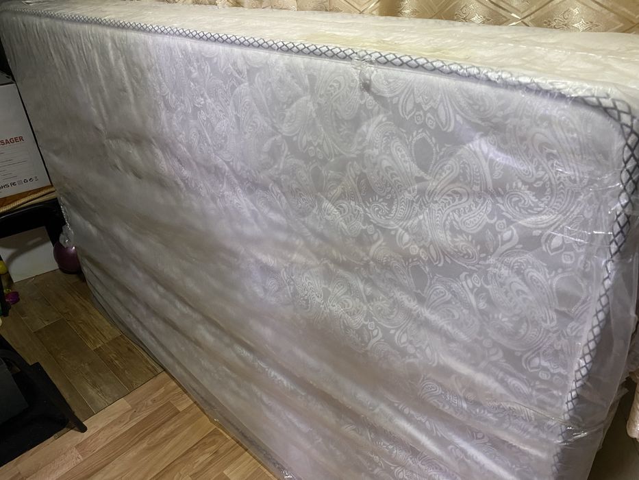 Продам матрас новый