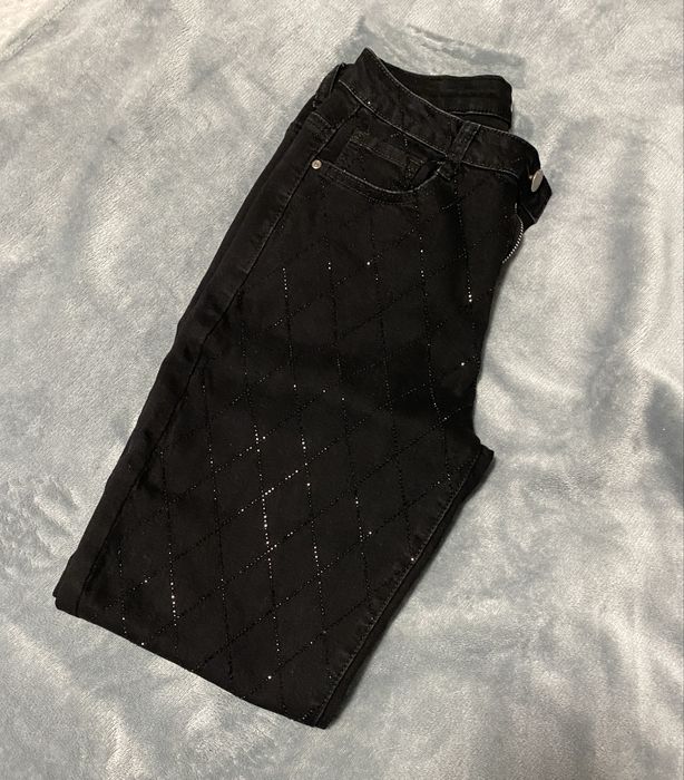 Дамски черни дънки с камъни