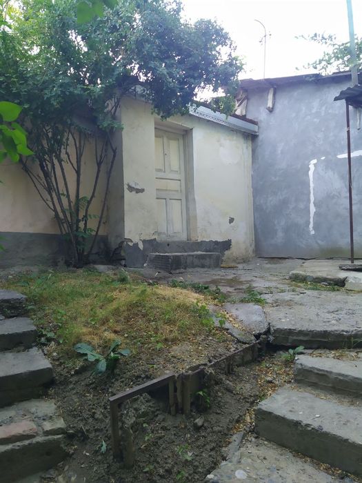 Продаётся дом в центре города