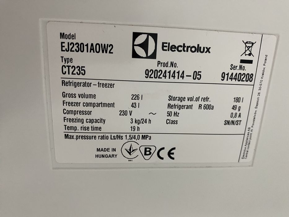 Хладилник Electrolux EJ2301AOW2, 228 л, Клас A+, H 140 см.