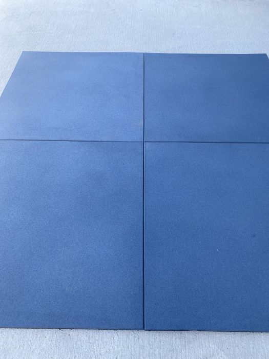 Професионална фитнес настилка с цвят