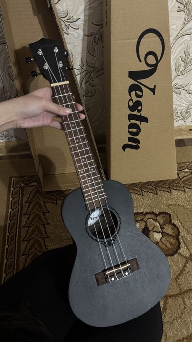 Укулеле Veston новая