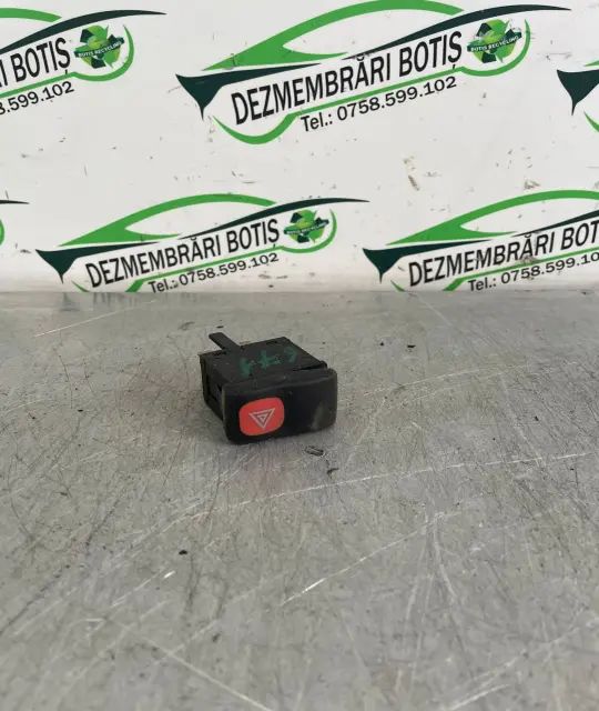 Buton avarie Volkswagen VW Polo 1999 1.6 MT (75 hp)