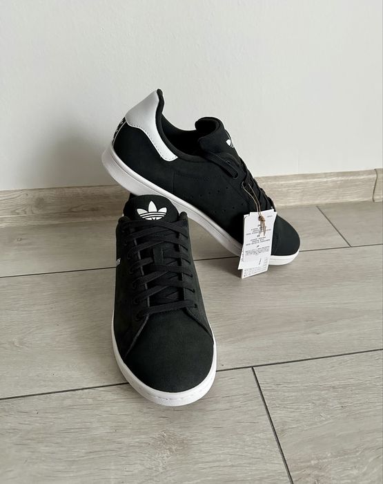 Adidas Stan Smith - gri inchis (piele intoarsa)