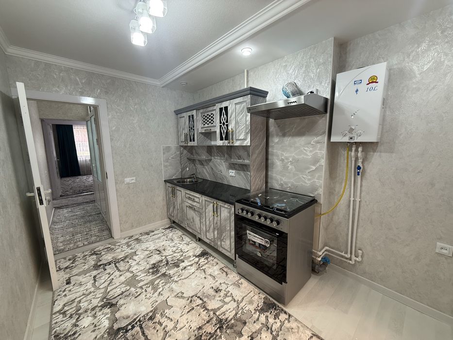 Продается 3х квартира на золотом этаже (ор Согдиана)