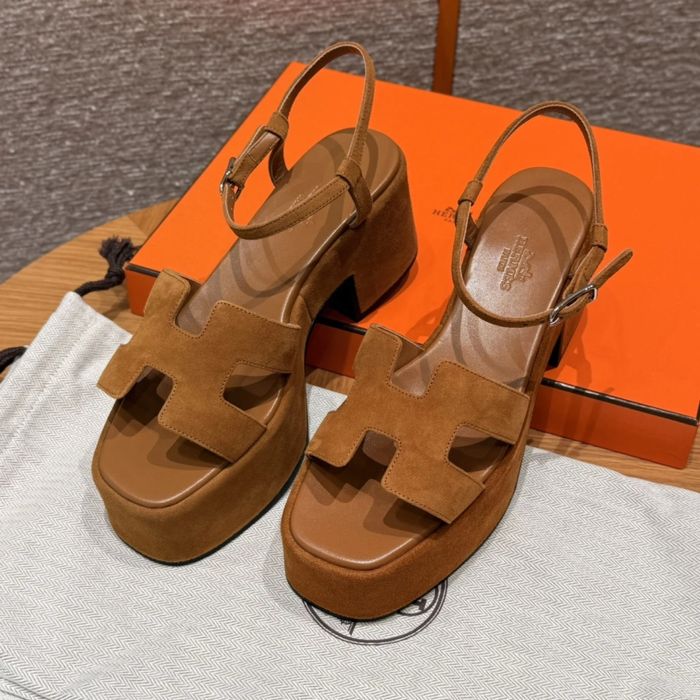 Сандалии на платформе Hermes