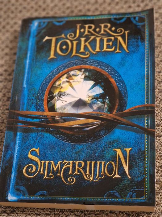 Stăpânul Inelelor - Seria Completa + Hobbitul & Silmarillion