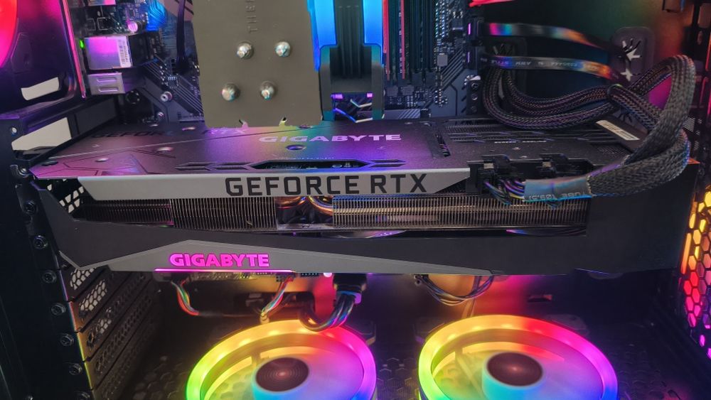 Vand /schimb Gigabyte RTX 3070TI OC, 3 ventilatoare
