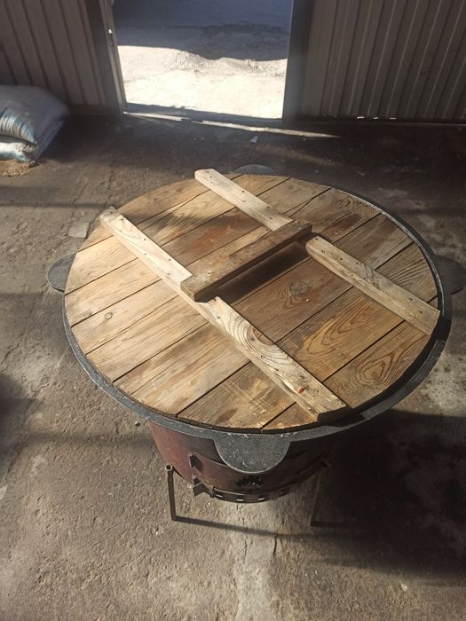 Продам казаны  60л 30л