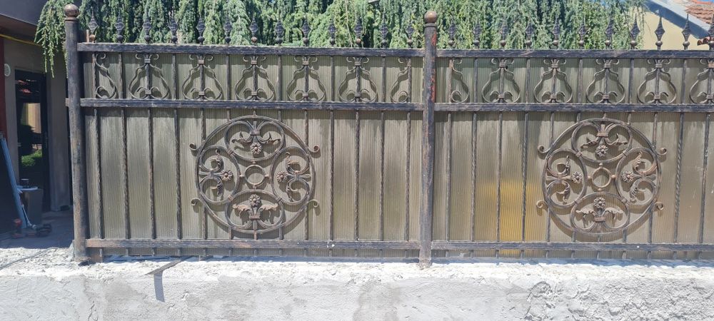 Vând gard fier forjat