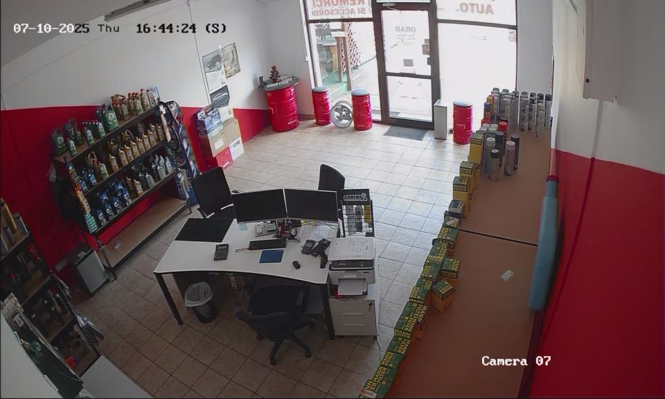 Vând afacere in Timisoara/Magazin Piese Auto/ Utilat + Stoc marfă