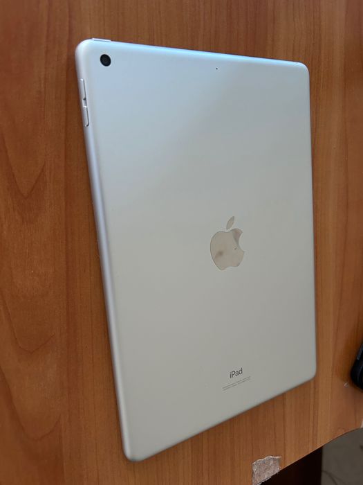 iPad 9th generation 2021 64 gb