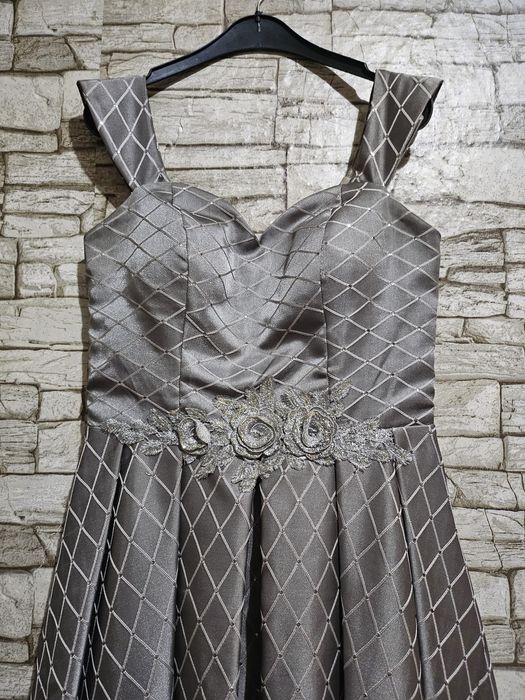 официална къса рокля