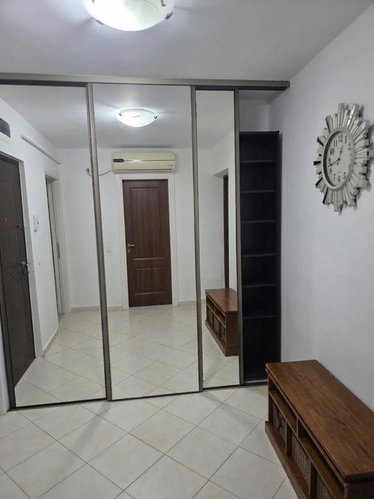 Vând  apartament 3 camere,etaj 3 ,lângă  liceul Pedagogic