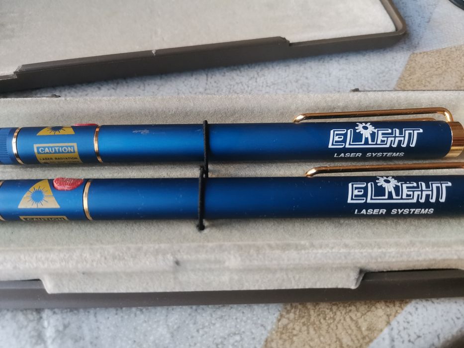 Два броя лазери  писалки